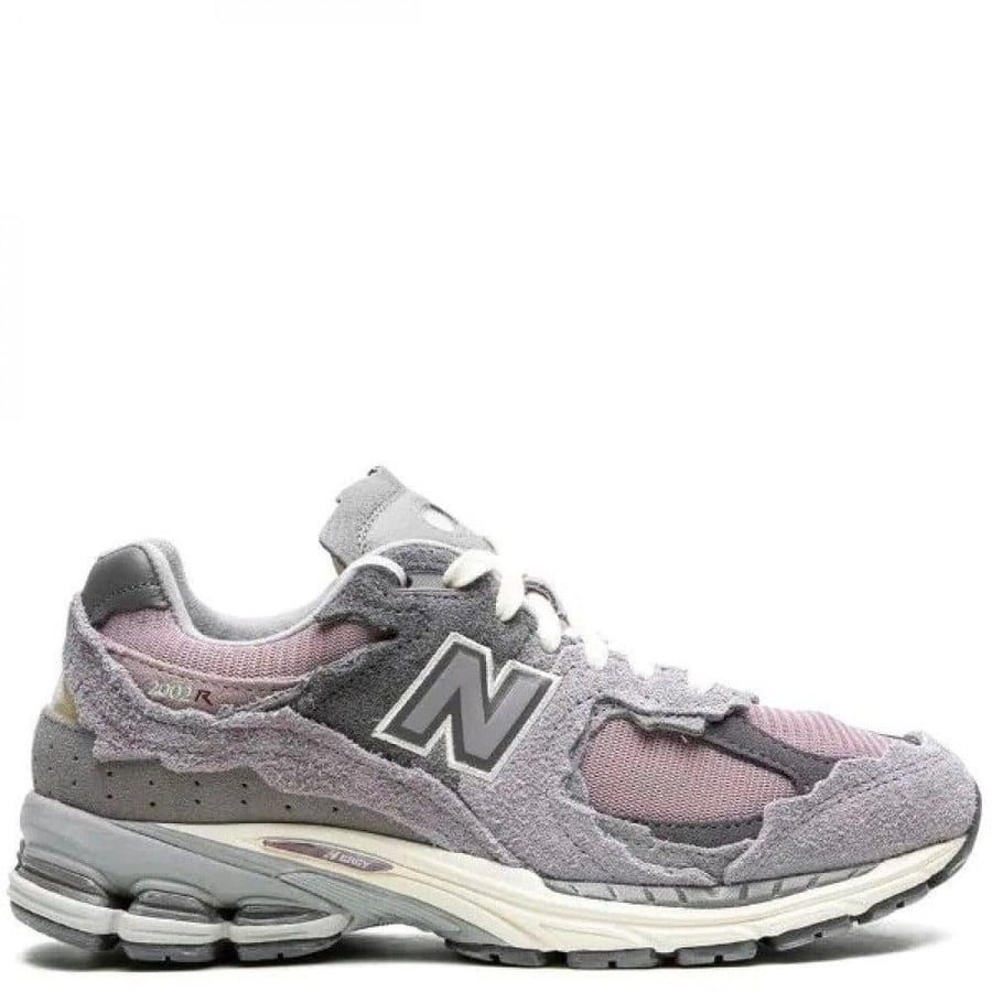 New balance 2002R