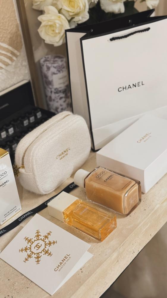 Chanel package