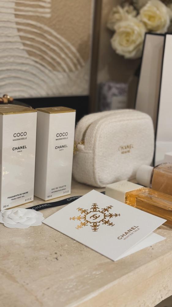 Chanel package