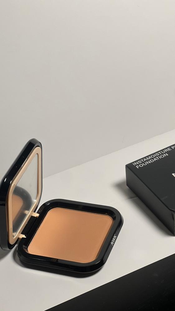 Compact powder 07
