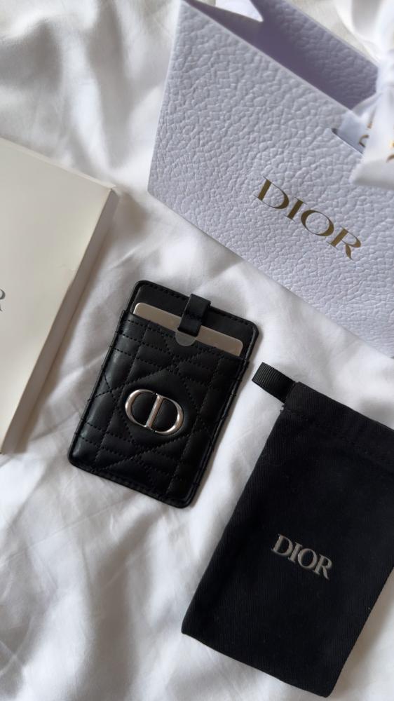 Black leather Dior mirror + lipstick 999