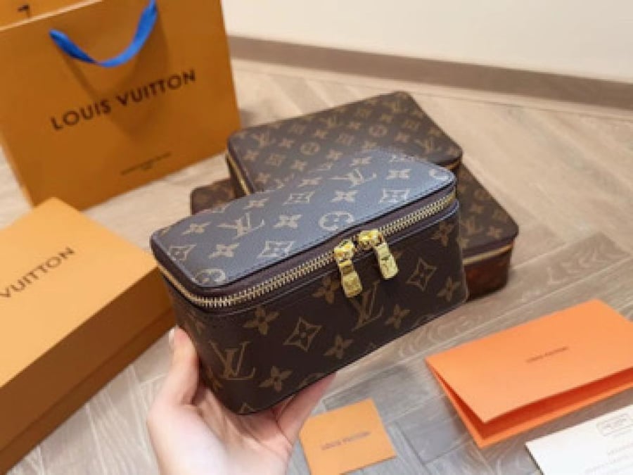 بكج شنط لويس فيتون ٣