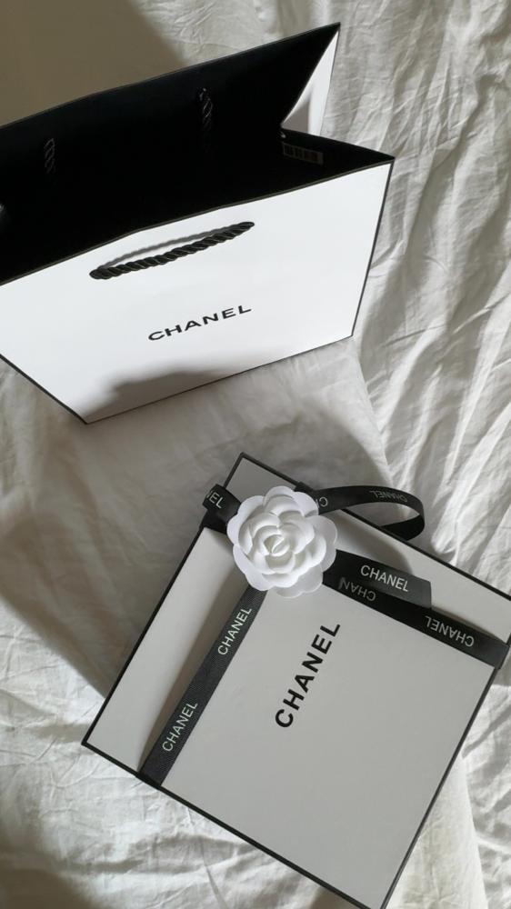 Chanel package