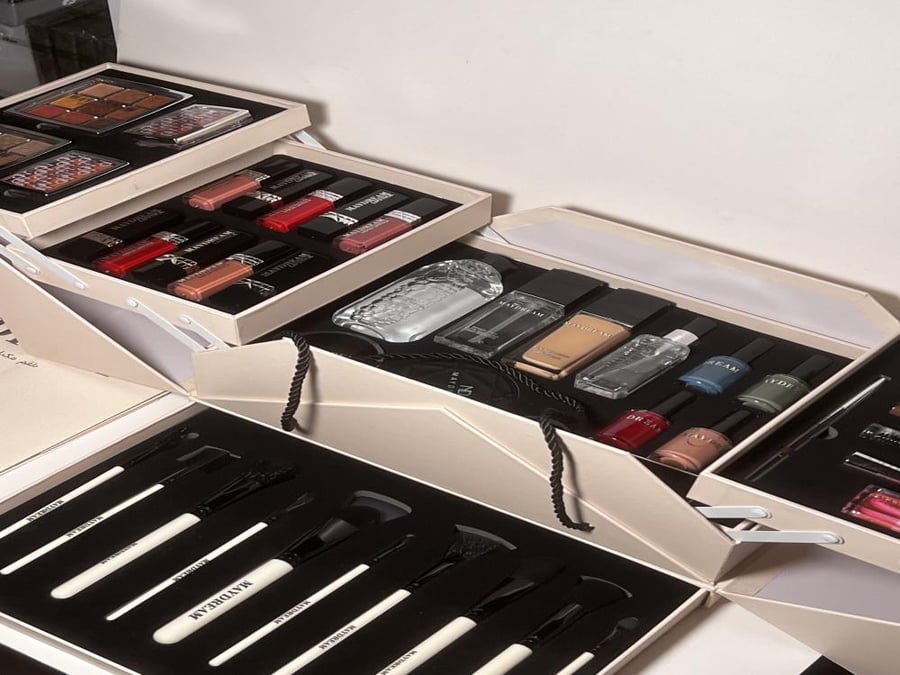 My Dream makeup box