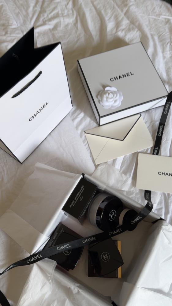 Chanel package