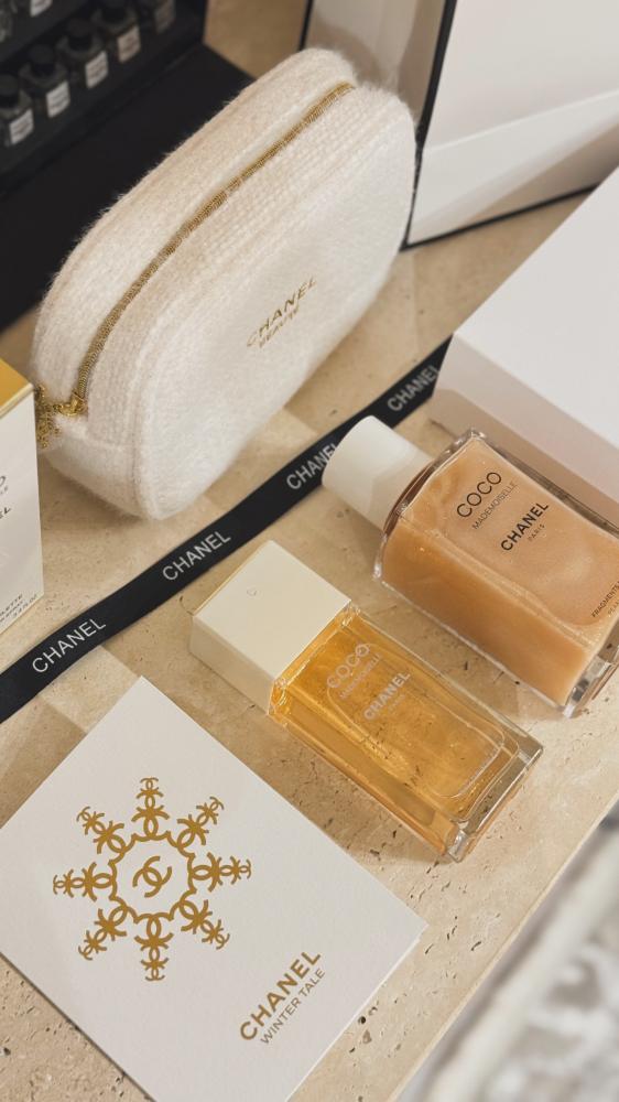 Chanel package