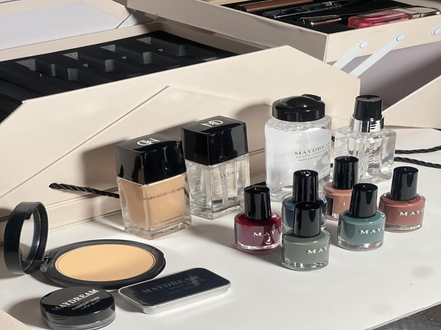 My Dream makeup box