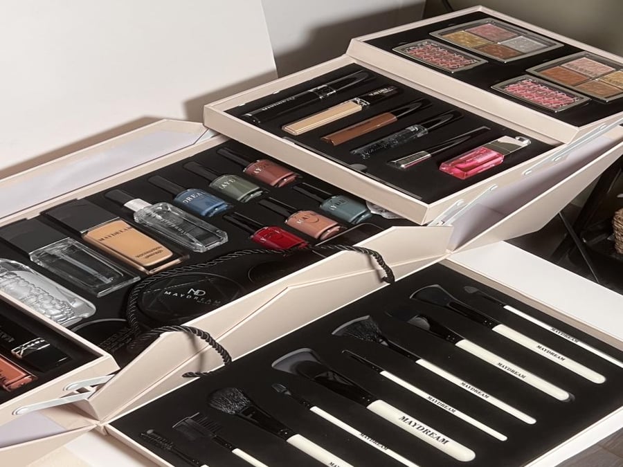 My Dream makeup box