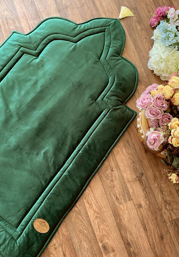 Al-Mihrab carpet, 2024 edition, green
