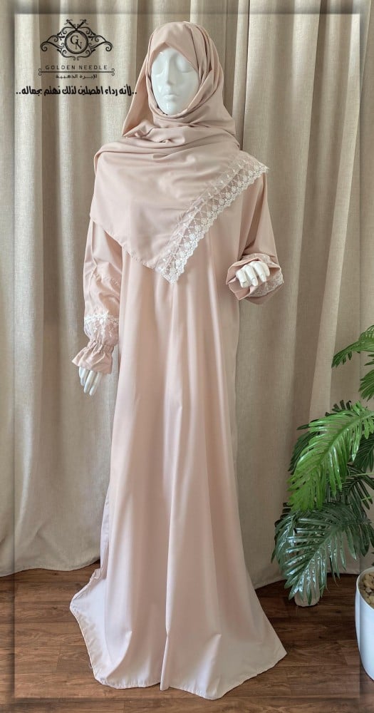 Prayer clothing with a head covering