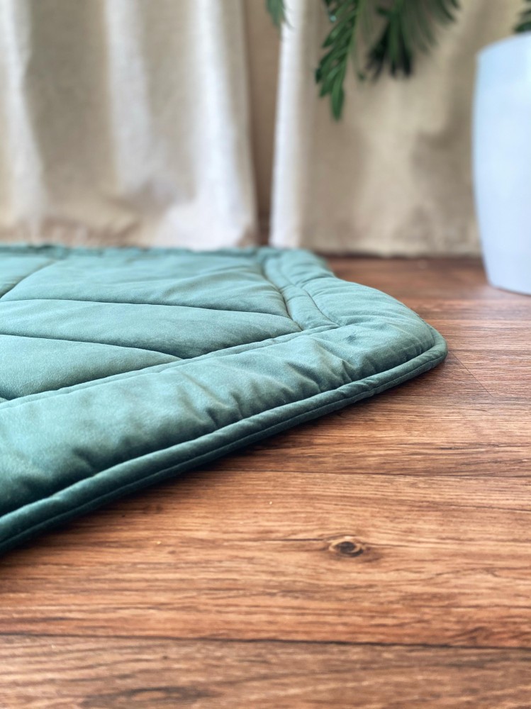 Green prayer rug
