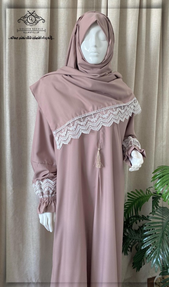 Prayer clothing with a head covering