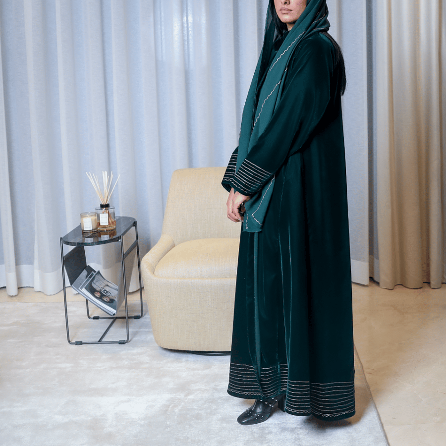 [V2] - عباية مخمل زيتي