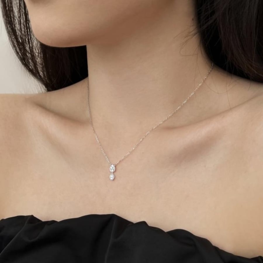 Elite necklace