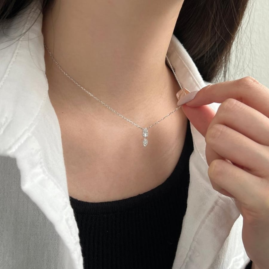 Elite necklace