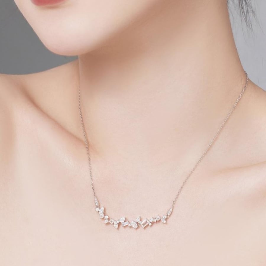 Elaroz necklace