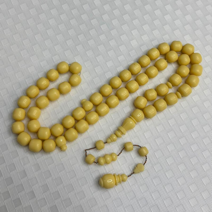 سبحة ضومنة لون مميز