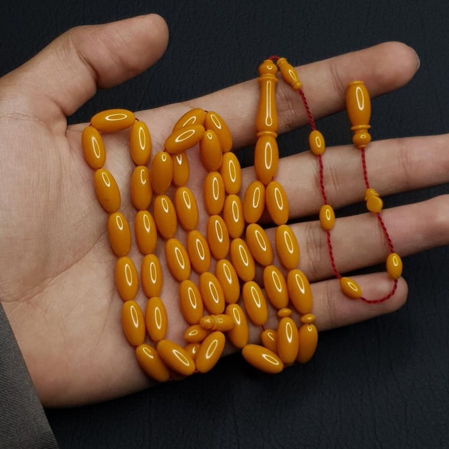 سبحه فاتوران لون كركمي مميز مع تمليكه