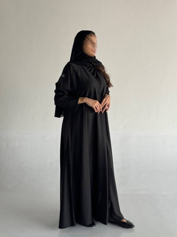 عباية كلوش سوداء