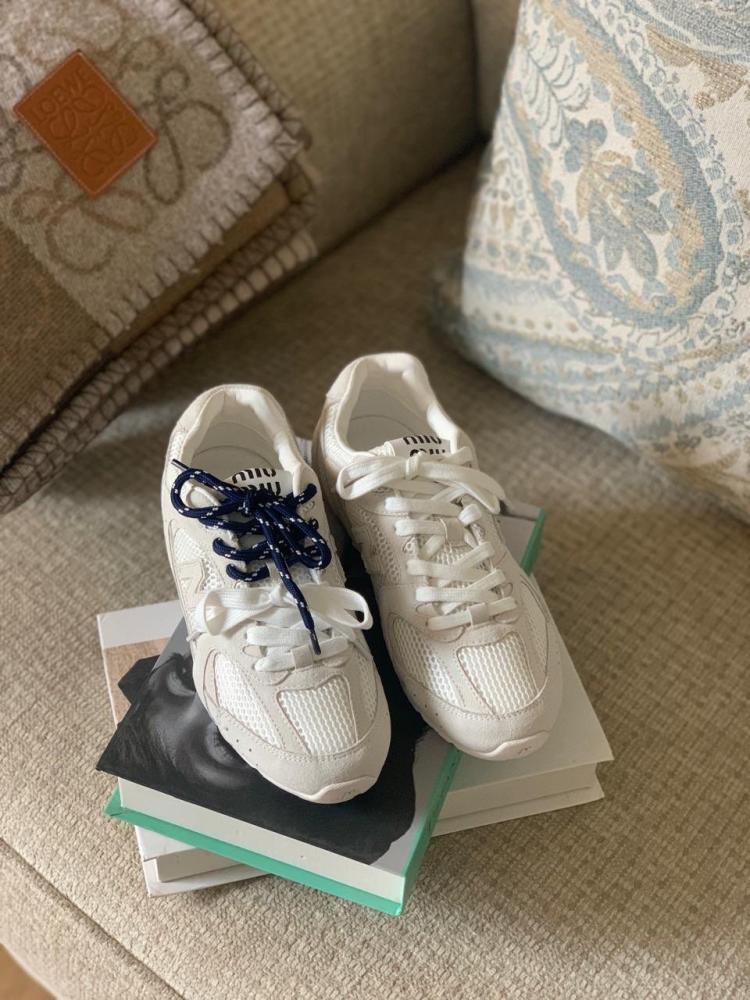 NB @ MIU MIU