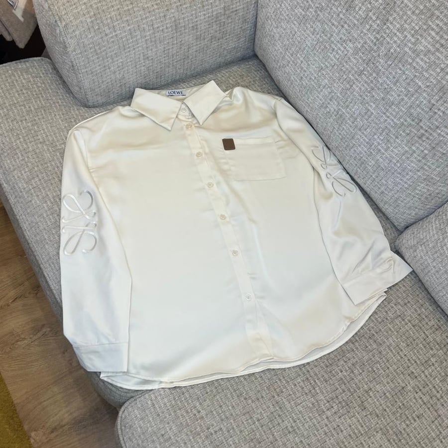 LOEWE لويڤي