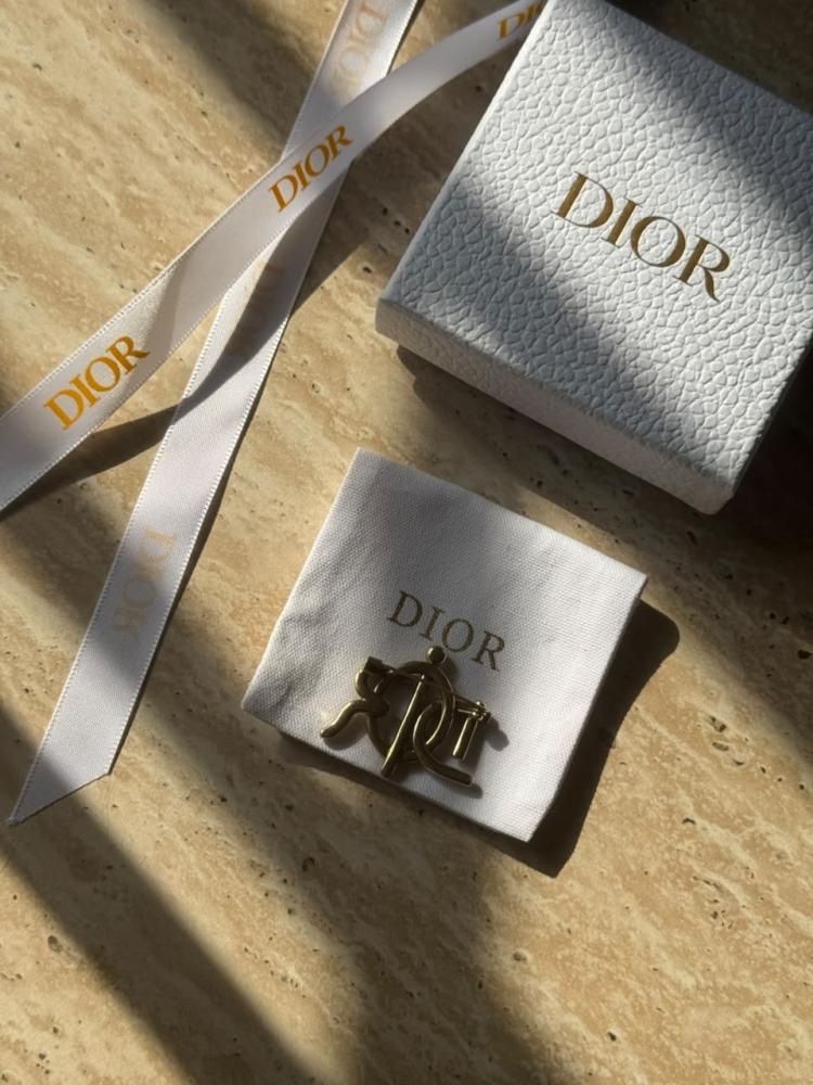 DIOR بروش