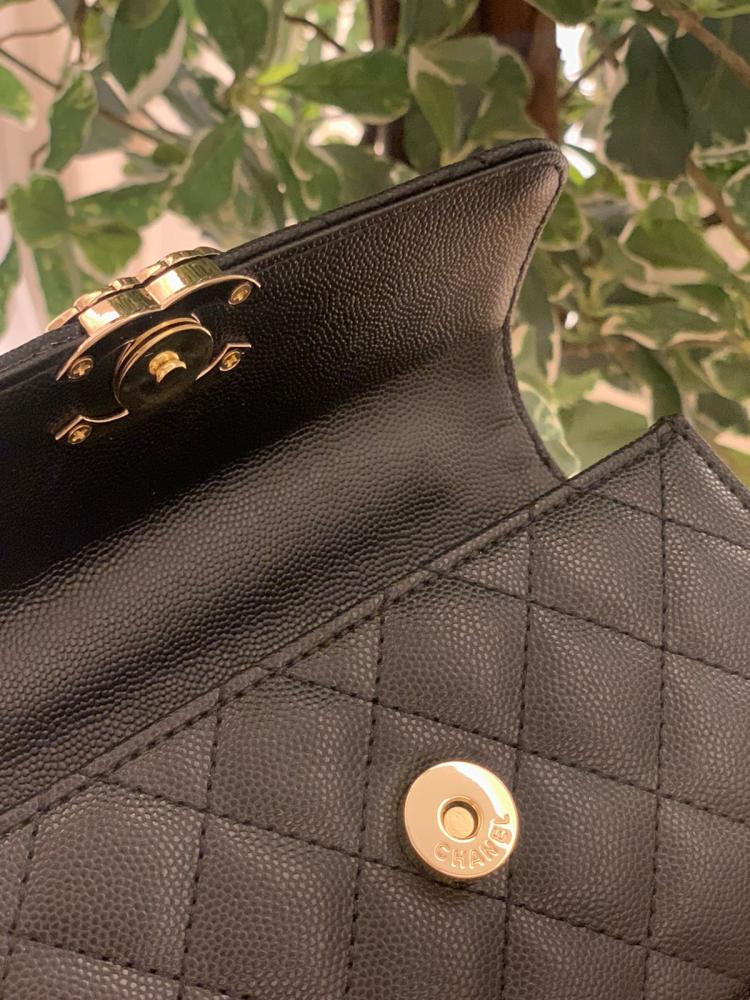 CHANEL شانيل