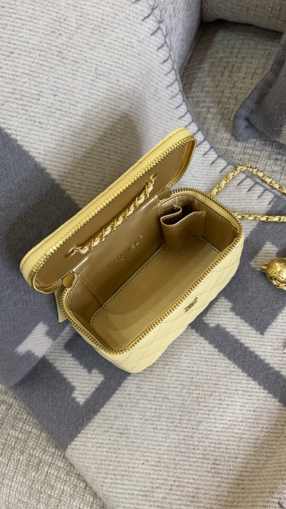 CHANEL