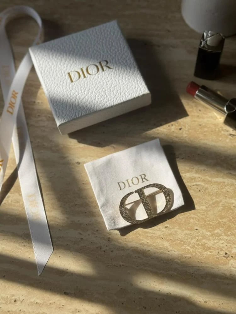 DIOR بروش