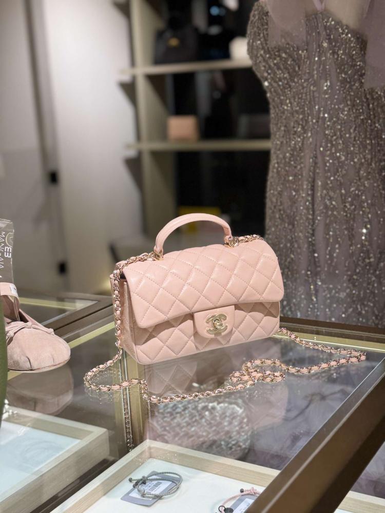 CHANEL