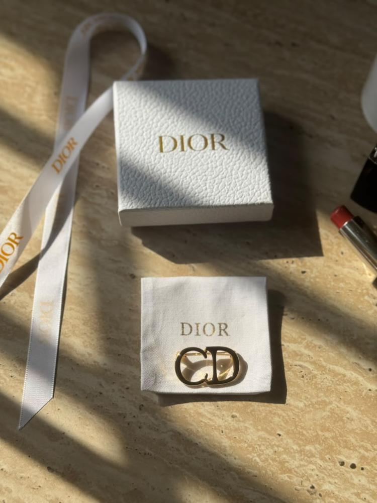 DIOR بروش