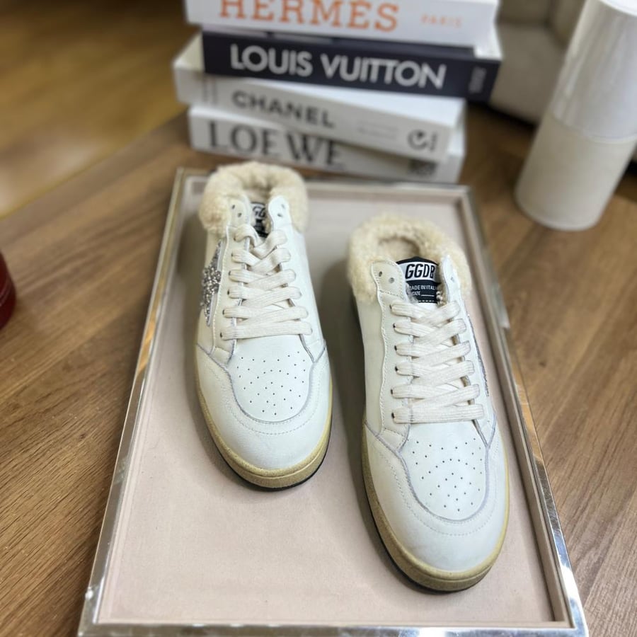 GOLDEN GOOSE