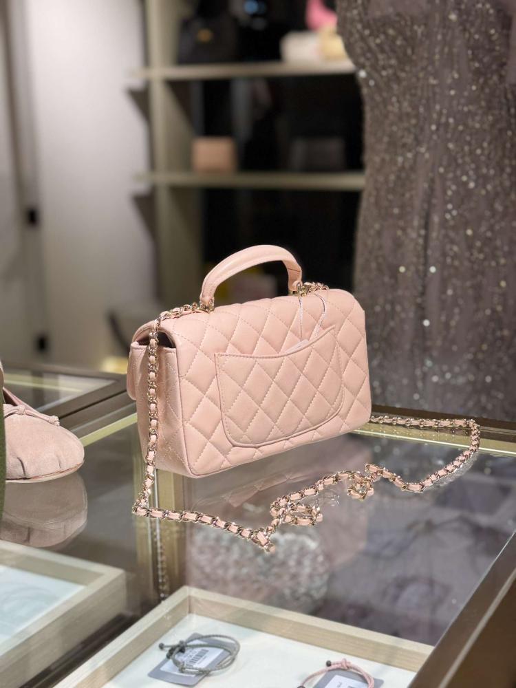 CHANEL