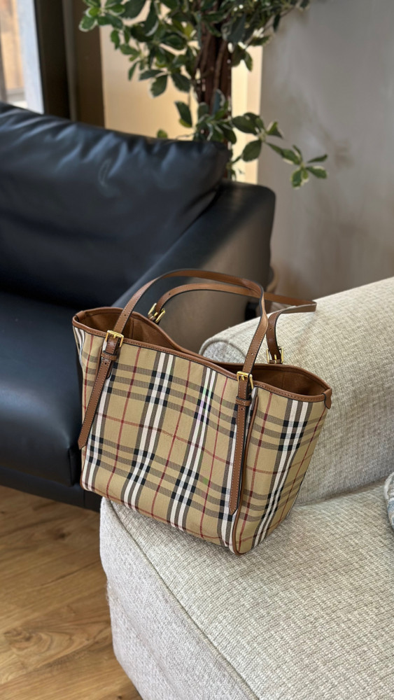 BURBERRY بربري