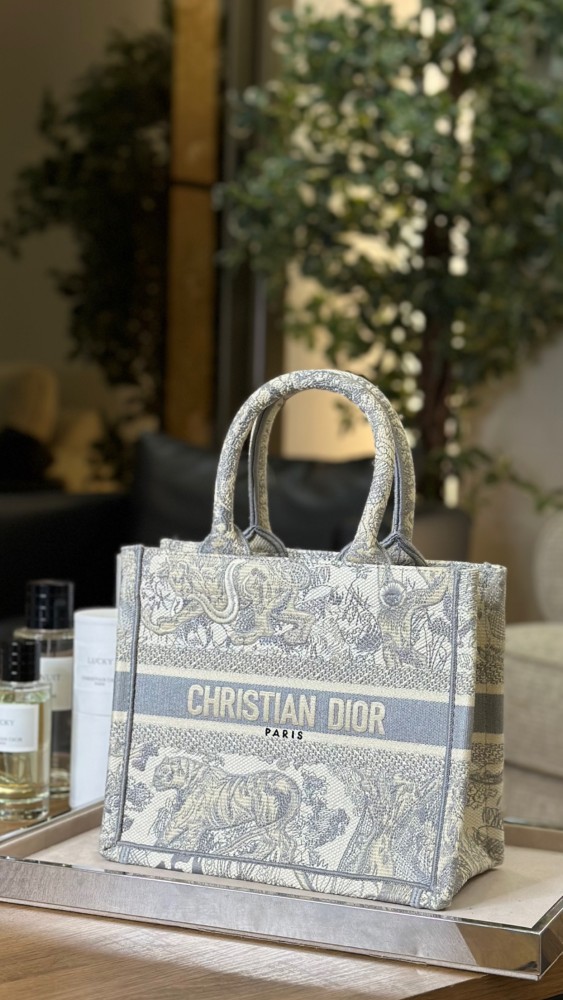 DIOR ديور حجم صغير