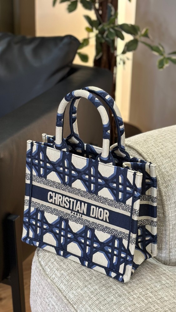 DIOR ديور حجم صغير