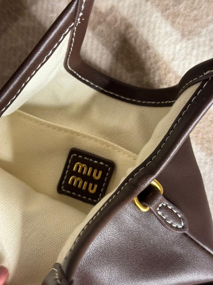 MIU MIU ميو ميو