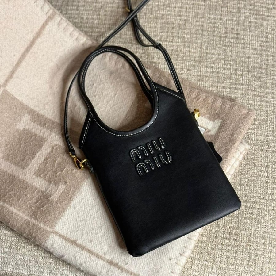 MIU MIU ميو ميو
