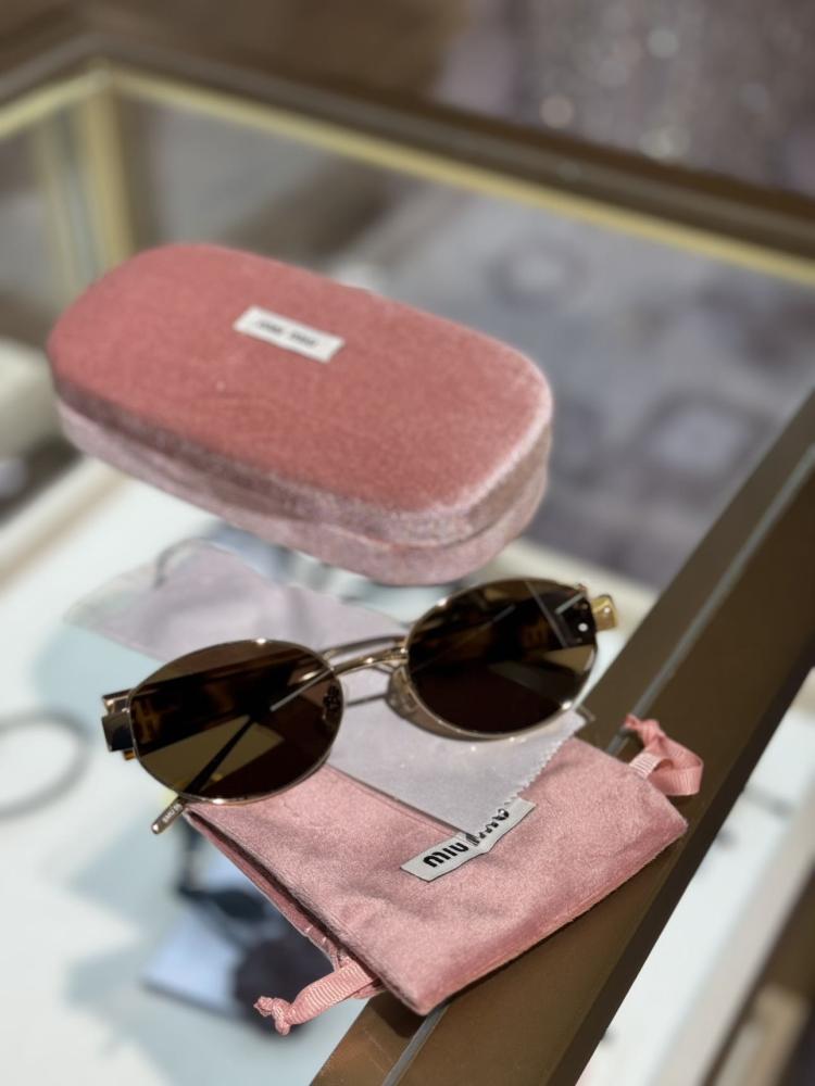 MIU MIU ميو ميو
