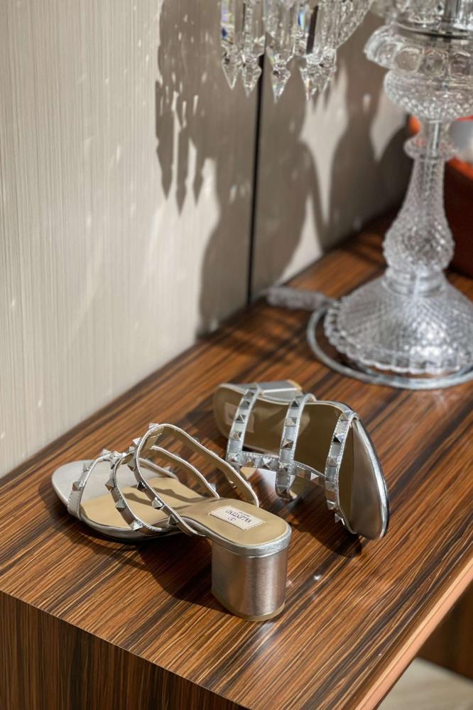 VALENTINO ڤالنتينو