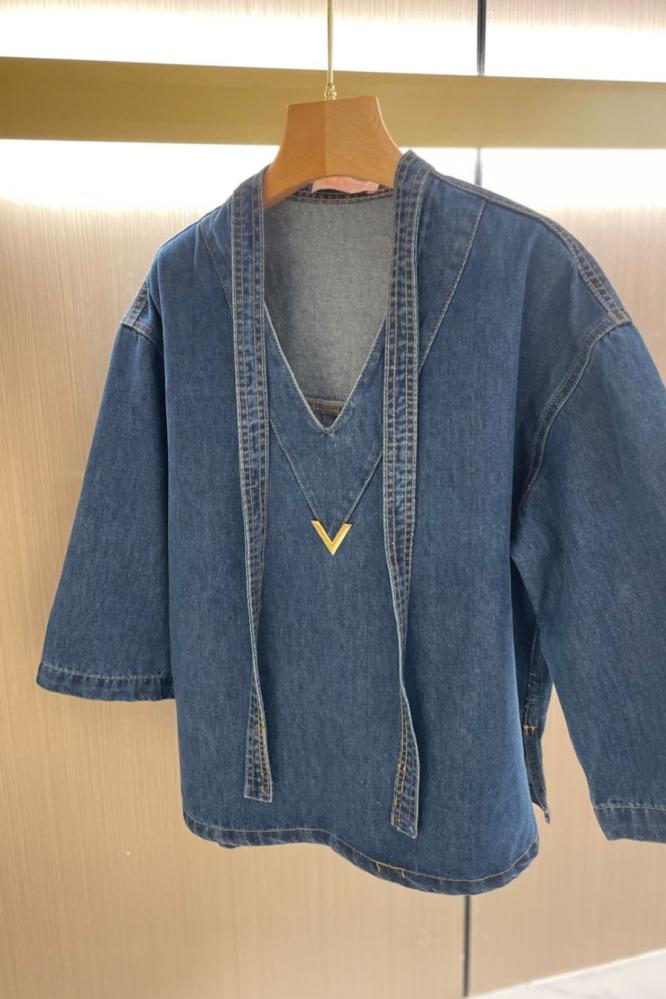 VALENTINO ڤالنتينو