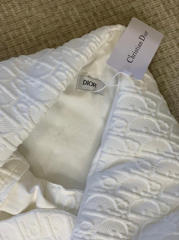 Dior  مفرش ديور