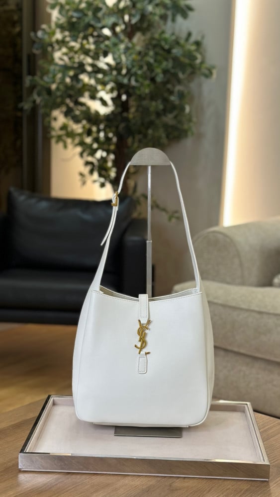 SAINT LAURENT اف سان لوران