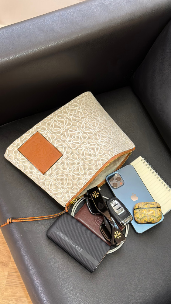LOEWE لويڤي