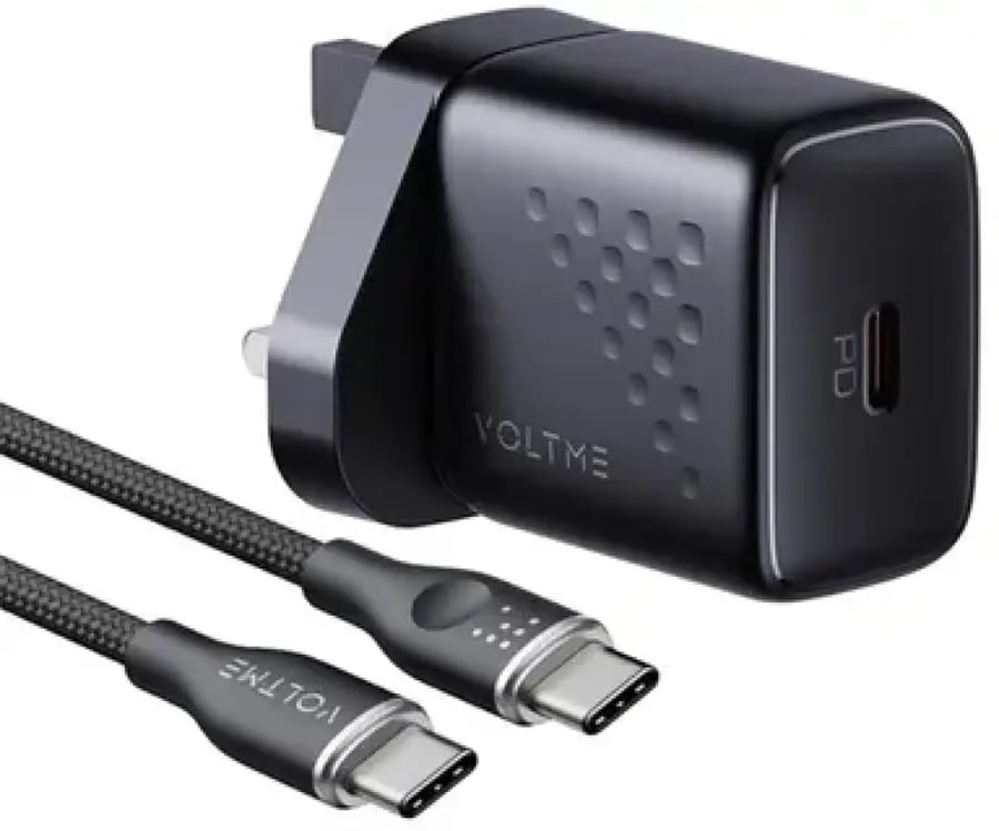 فولتمي شاحن جداري ريفو لايت بمنفذ USB-C مع سلك USB-C إلى USB-C وبقوة 30 واط - أسود