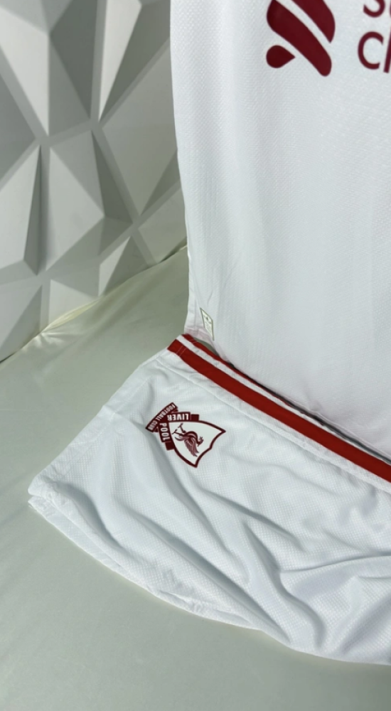 طقم ليفربول الاحتياطي