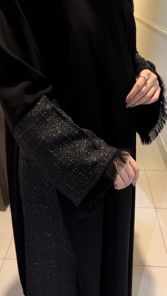 عباية( نجد بتعديل ريما) كريب ملكي طايح+ شانيل نص كلوش
