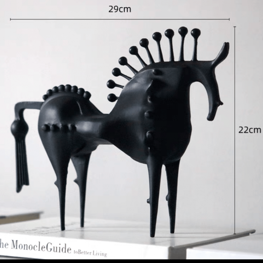 تحفة عصرية الخيل الاسود