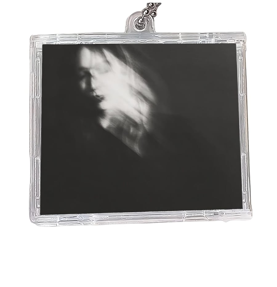 ميدالية Ghostly مع رابط