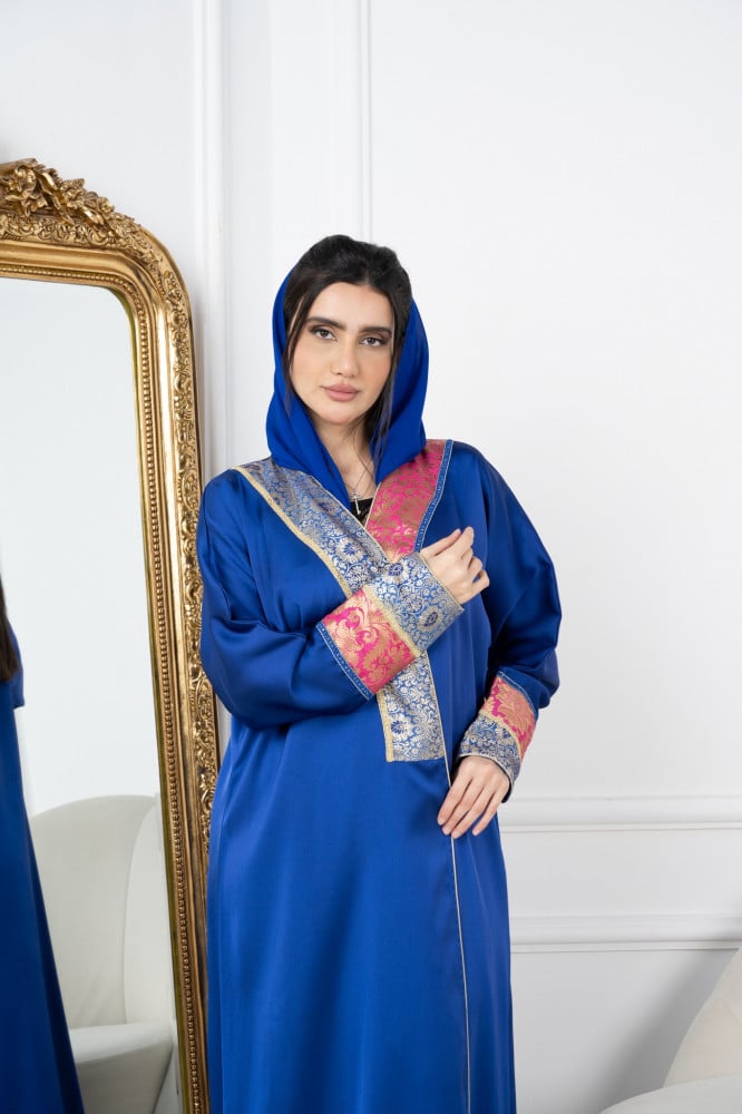 عباية كريب مع طرف مقصب